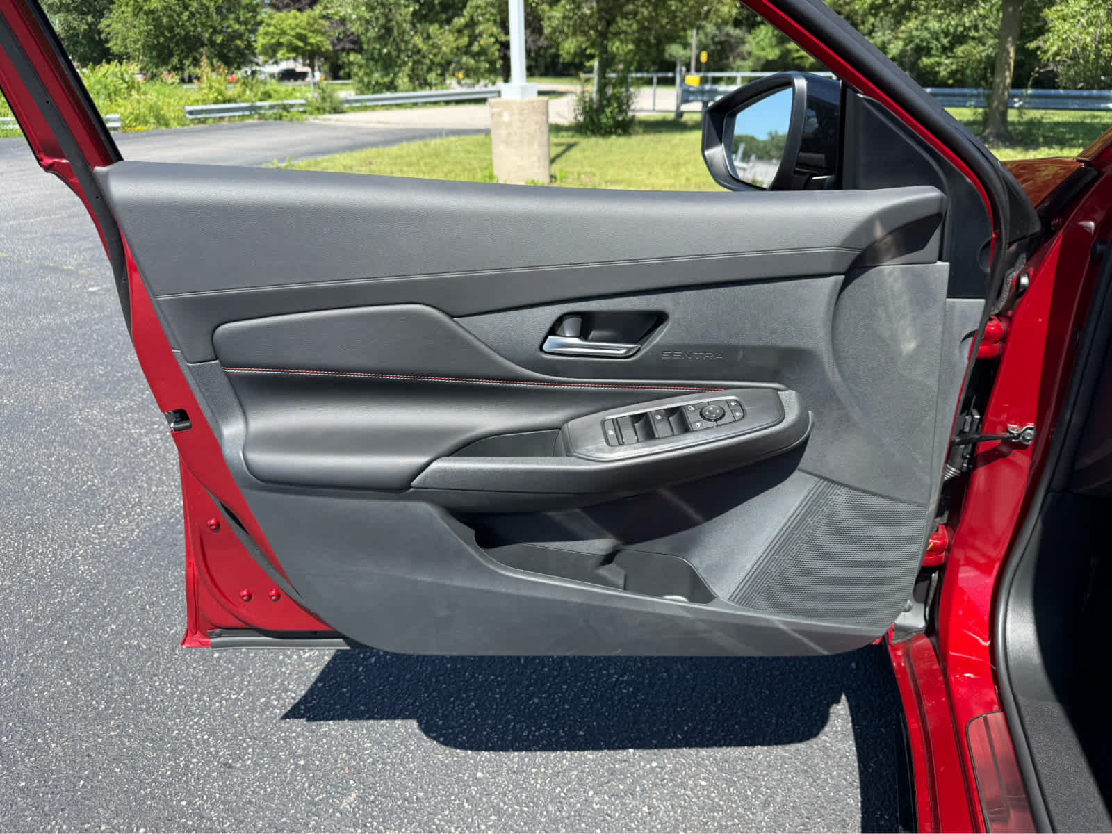 New 2026 Nissan Sentra SR FWD image 19