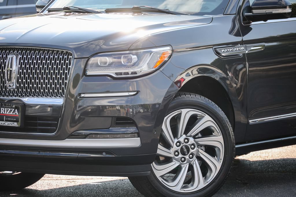 Used 2024 Lincoln Navigator Reserve AWD/4WD image 23
