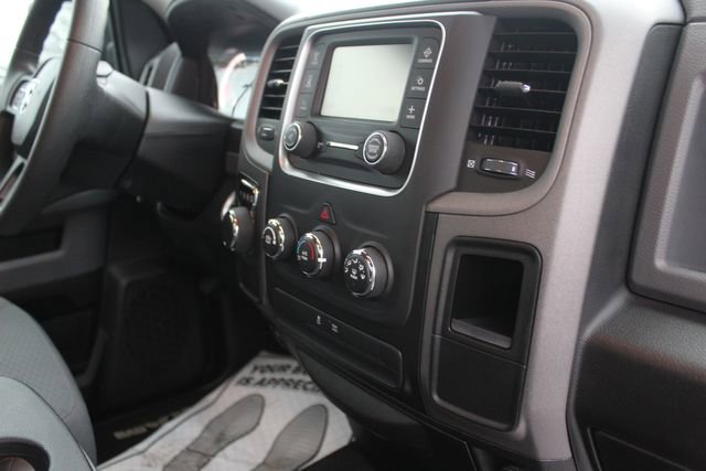 Used 2018 RAM 1500 Express w/ Black Ram 1500 Express Group RWD image 24
