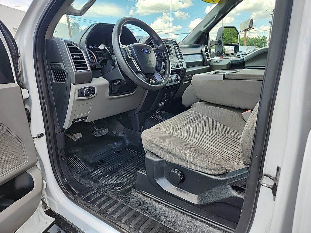 Used 2017 Ford F250 XLT AWD/4WD image 28