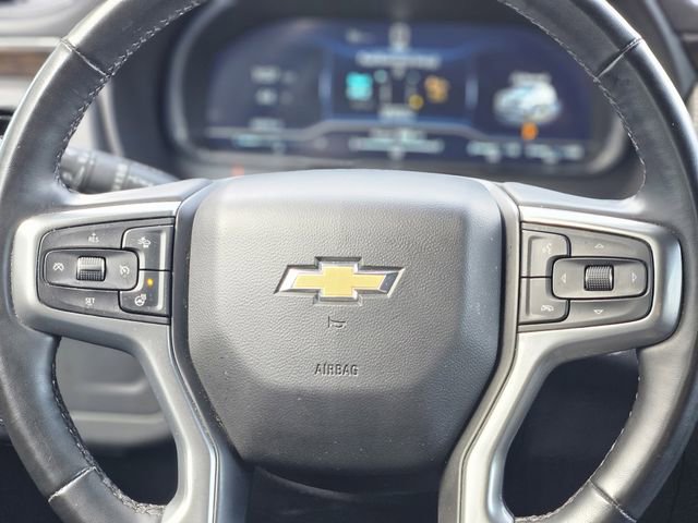 Used 2023 Chevrolet Suburban Premier image 16