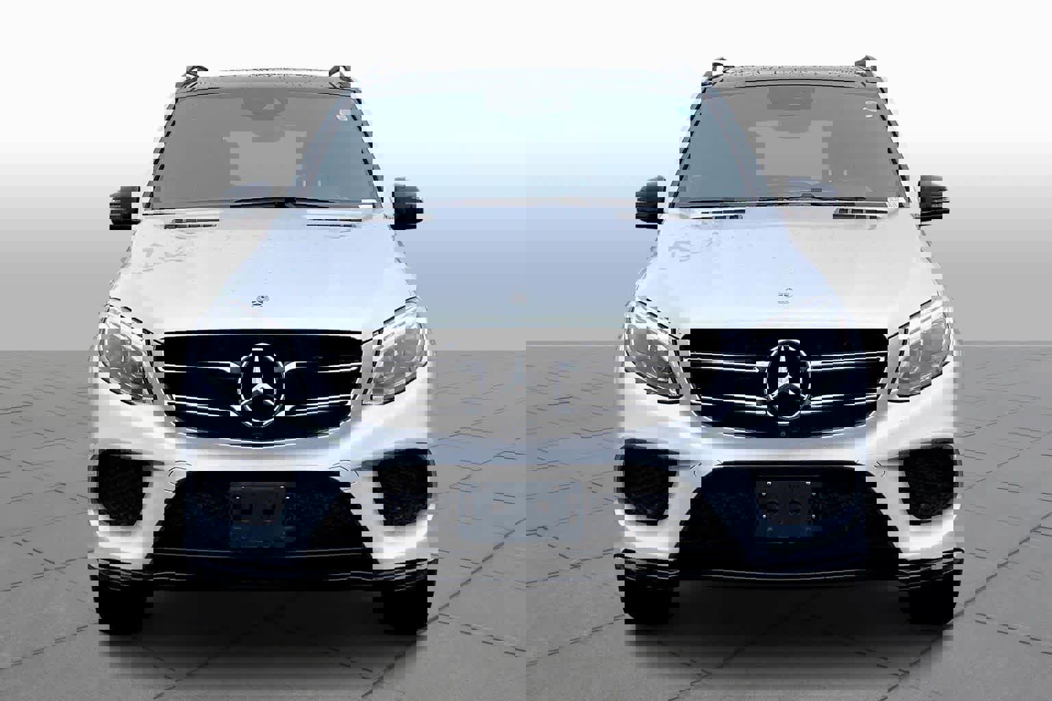 Used 2018 Mercedes-Benz GLE 350 4MATIC image 4