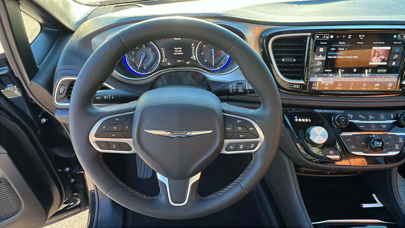 Certified 2024 Chrysler Pacifica Pinnacle image 28