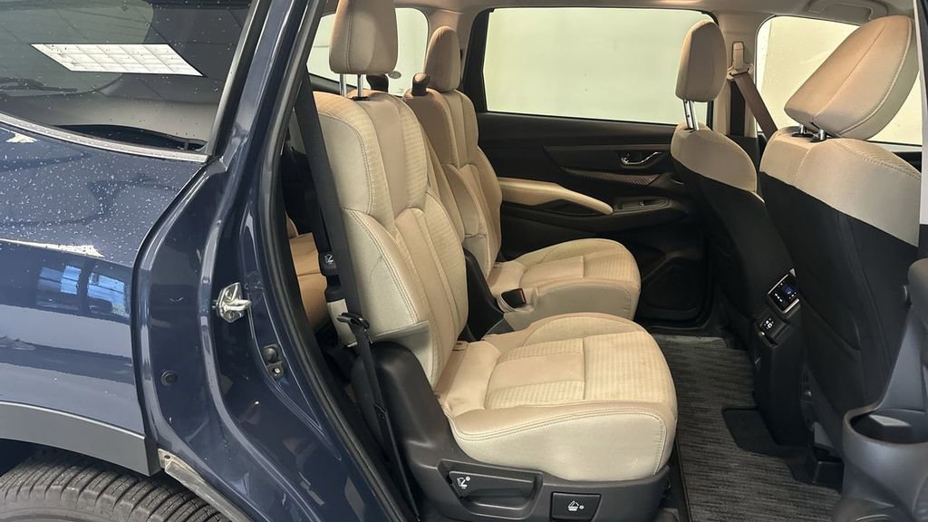 Used 2024 Subaru Ascent Premium w/ Convenience Package image 7