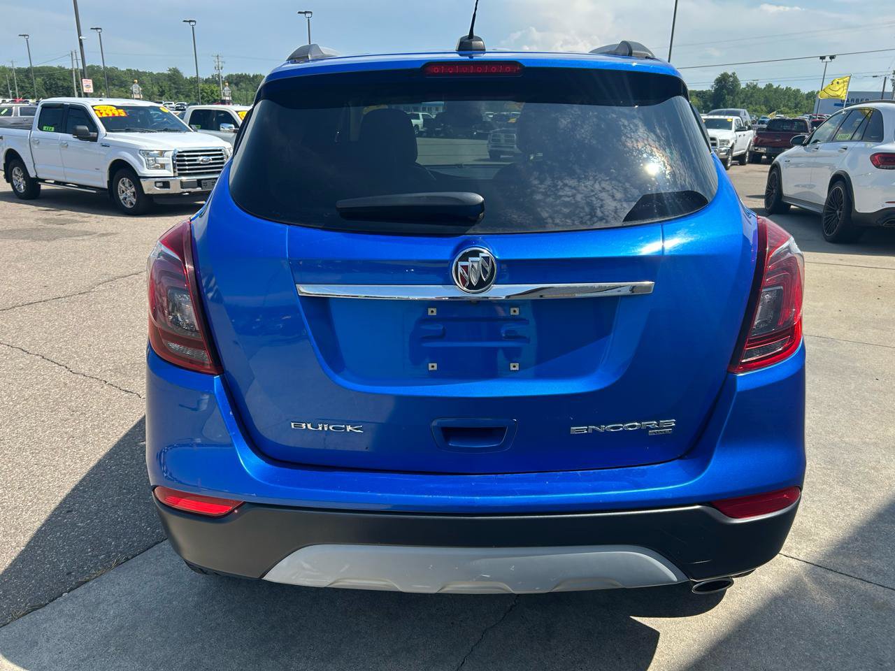 Used 2018 Buick Encore Essence AWD/4WD image 6