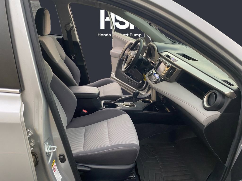 Used 2013 Toyota RAV4 XLE AWD/4WD image 15