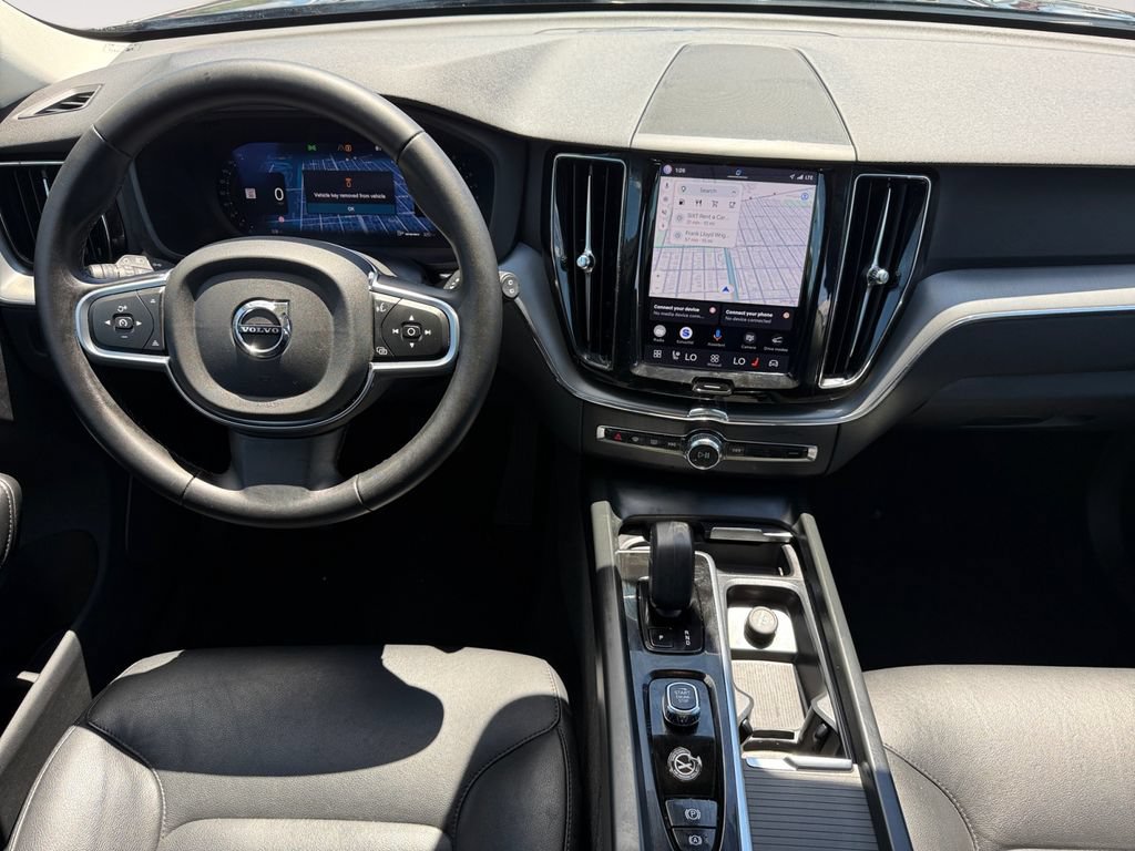 Used 2025 Volvo XC60 B5 Core AWD/4WD image 10