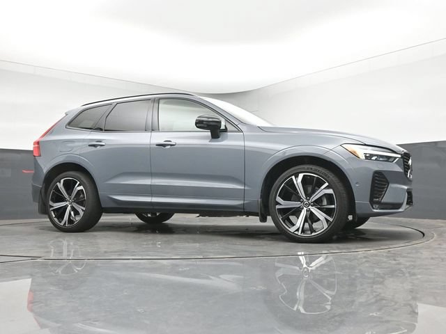 Used 2023 Volvo XC60 B5 Ultimate w/ Climate Package FWD image 10