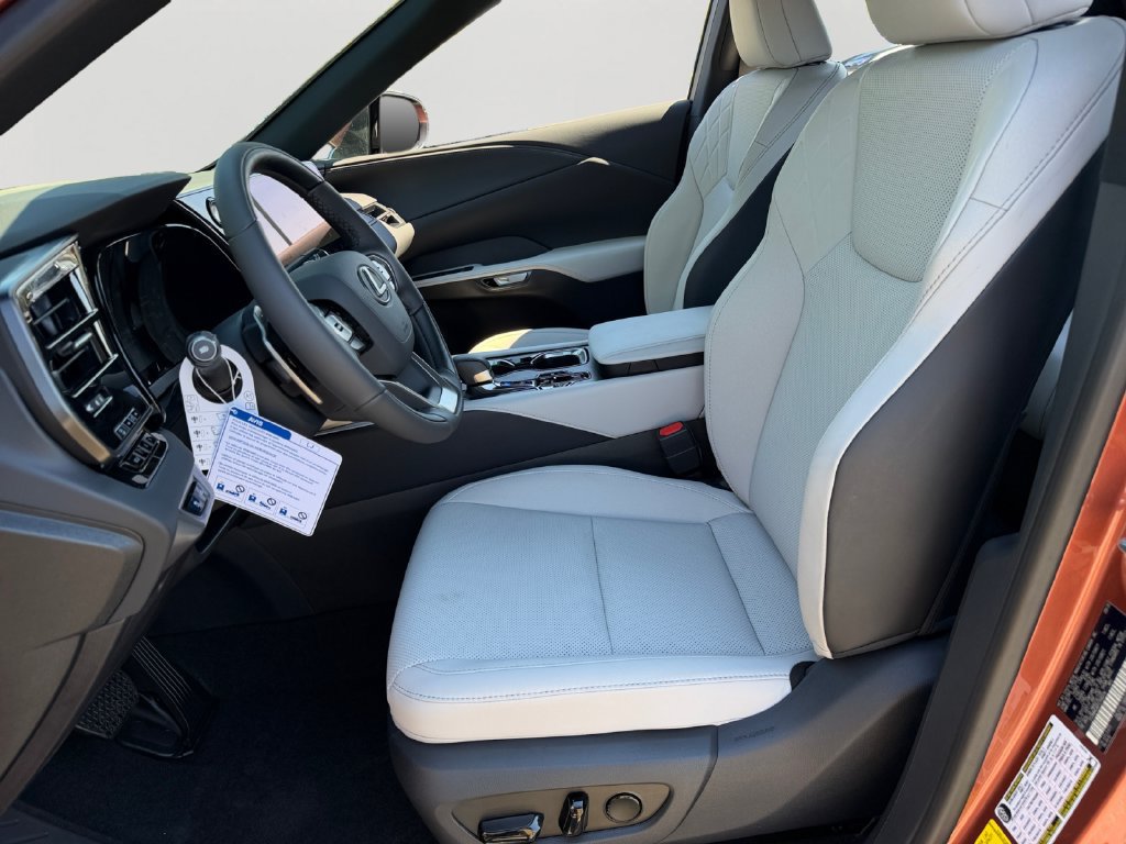 New 2026 Lexus RX 350h AWD/4WD image 12