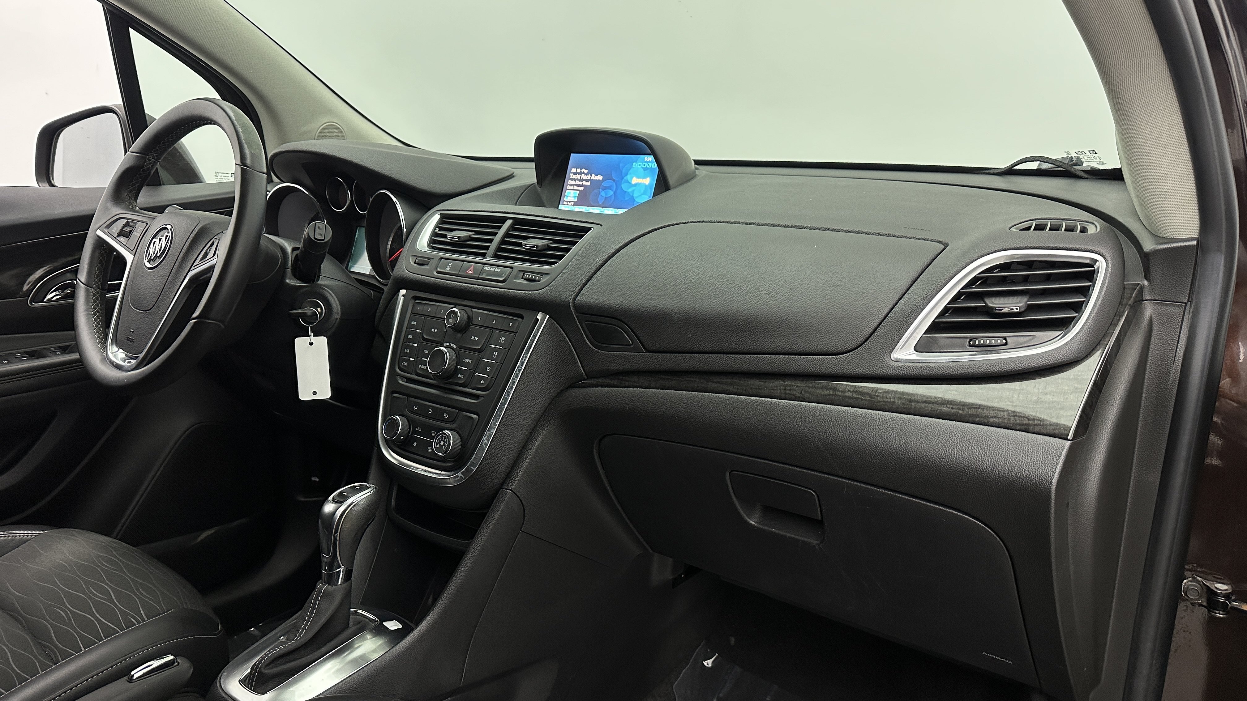 Used 2016 Buick Encore FWD image 35