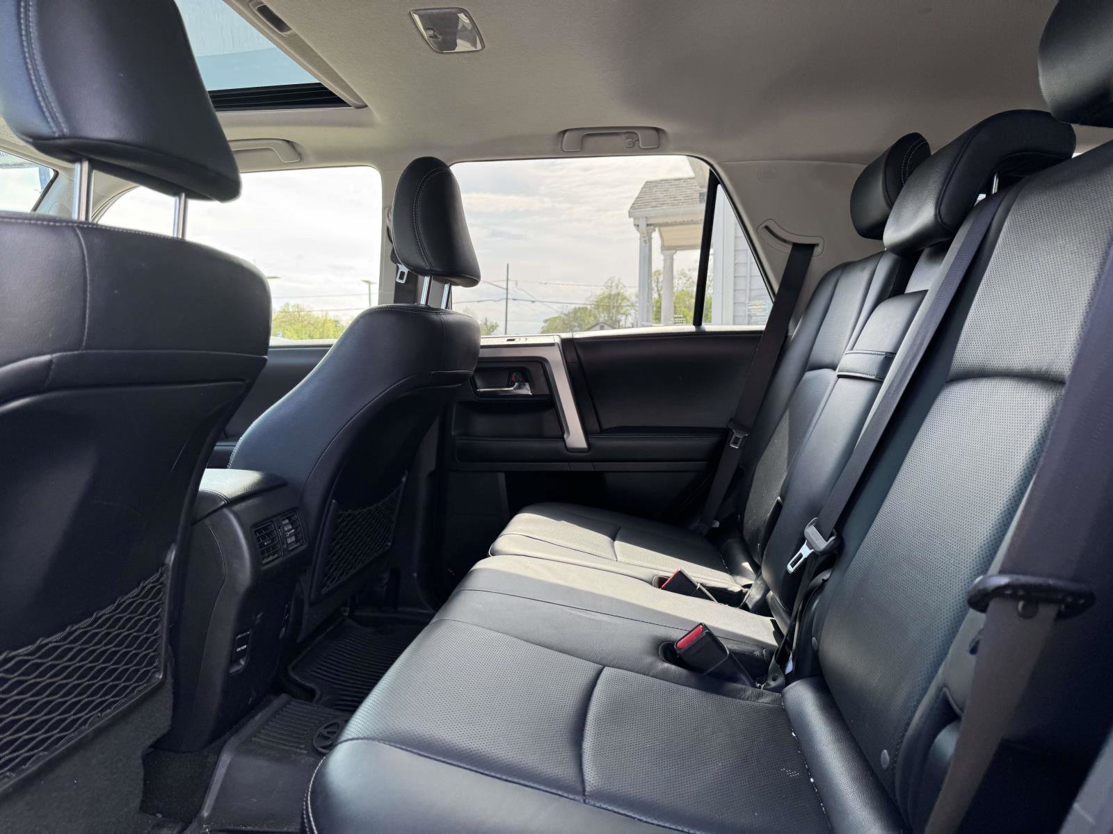 Used 2018 Toyota 4Runner Limited AWD/4WD image 9