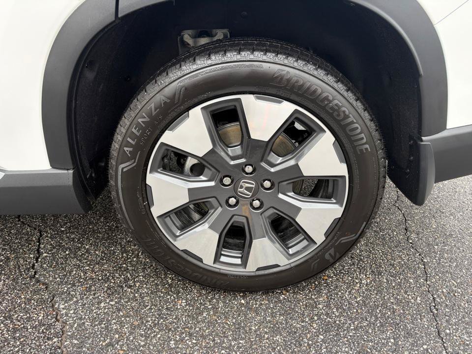 New 2026 Honda Pilot Touring image 22