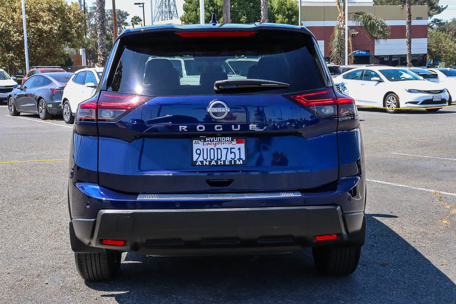 Used 2025 Nissan Rogue SV FWD image 8