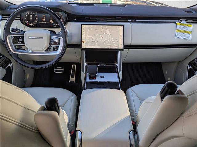 New 2025 Land Rover Range Rover SE image 16