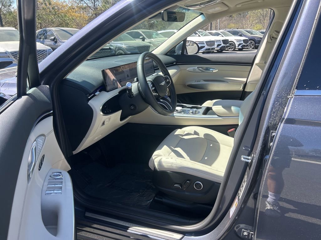 Used 2026 Genesis GV70 2.5T Select AWD/4WD image 9