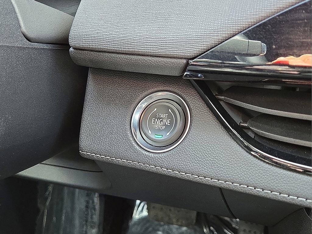 Used 2025 Buick Enclave Preferred image 30