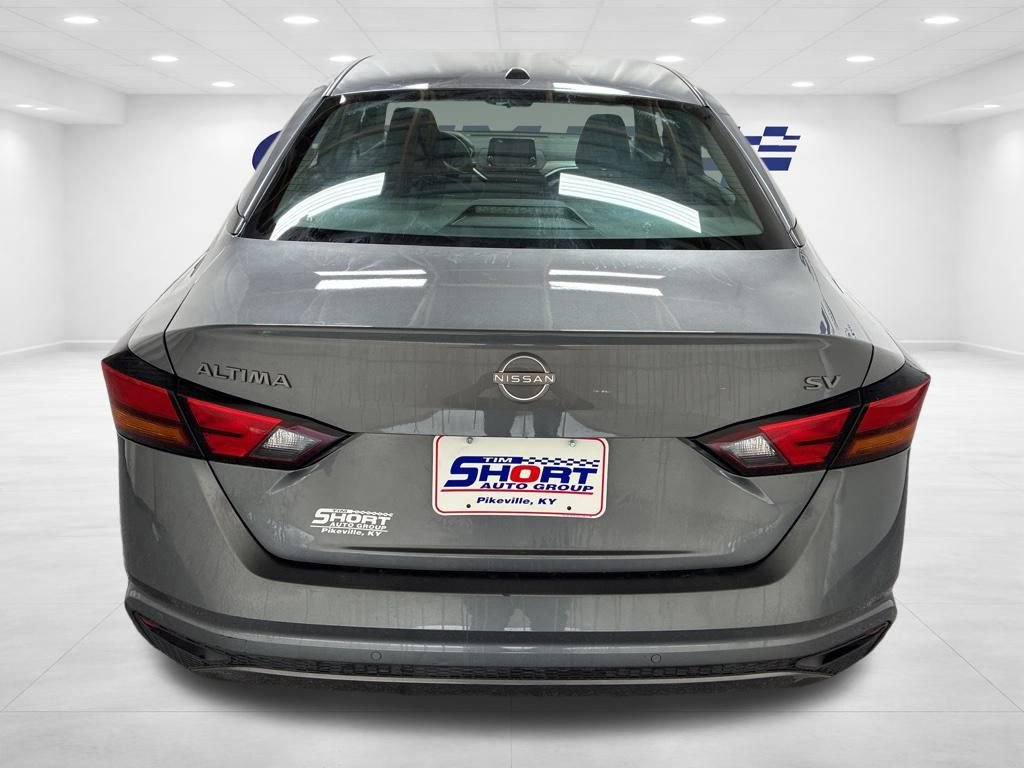 Used 2024 Nissan Altima 2.5 SV image 5