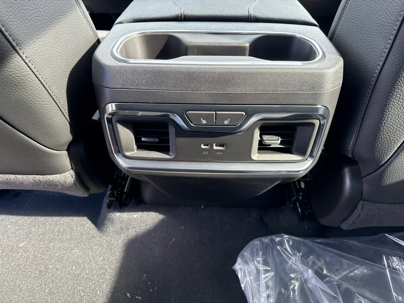 New 2026 GMC Sierra 1500 Denali w/ Denali Reserve Package image 13
