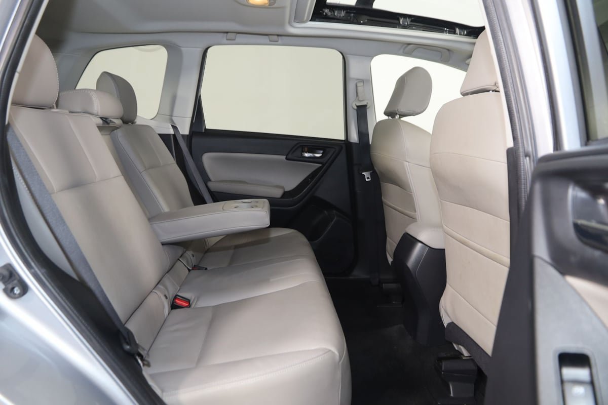 Used 2015 Subaru Forester 2.5i Limited AWD/4WD image 13
