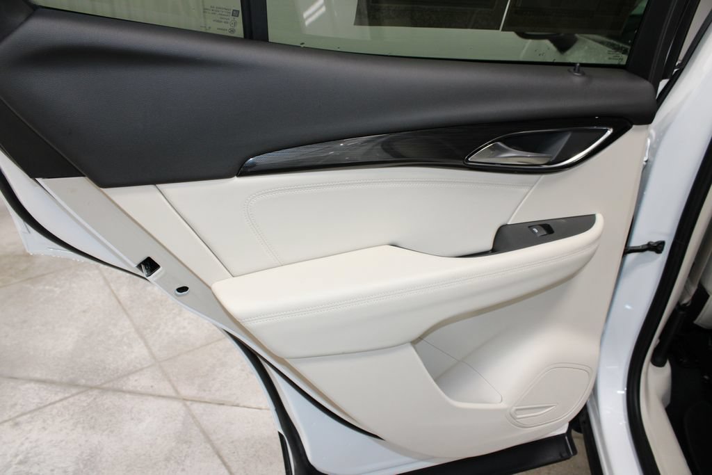 Used 2023 Buick Envision Essence AWD/4WD image 22