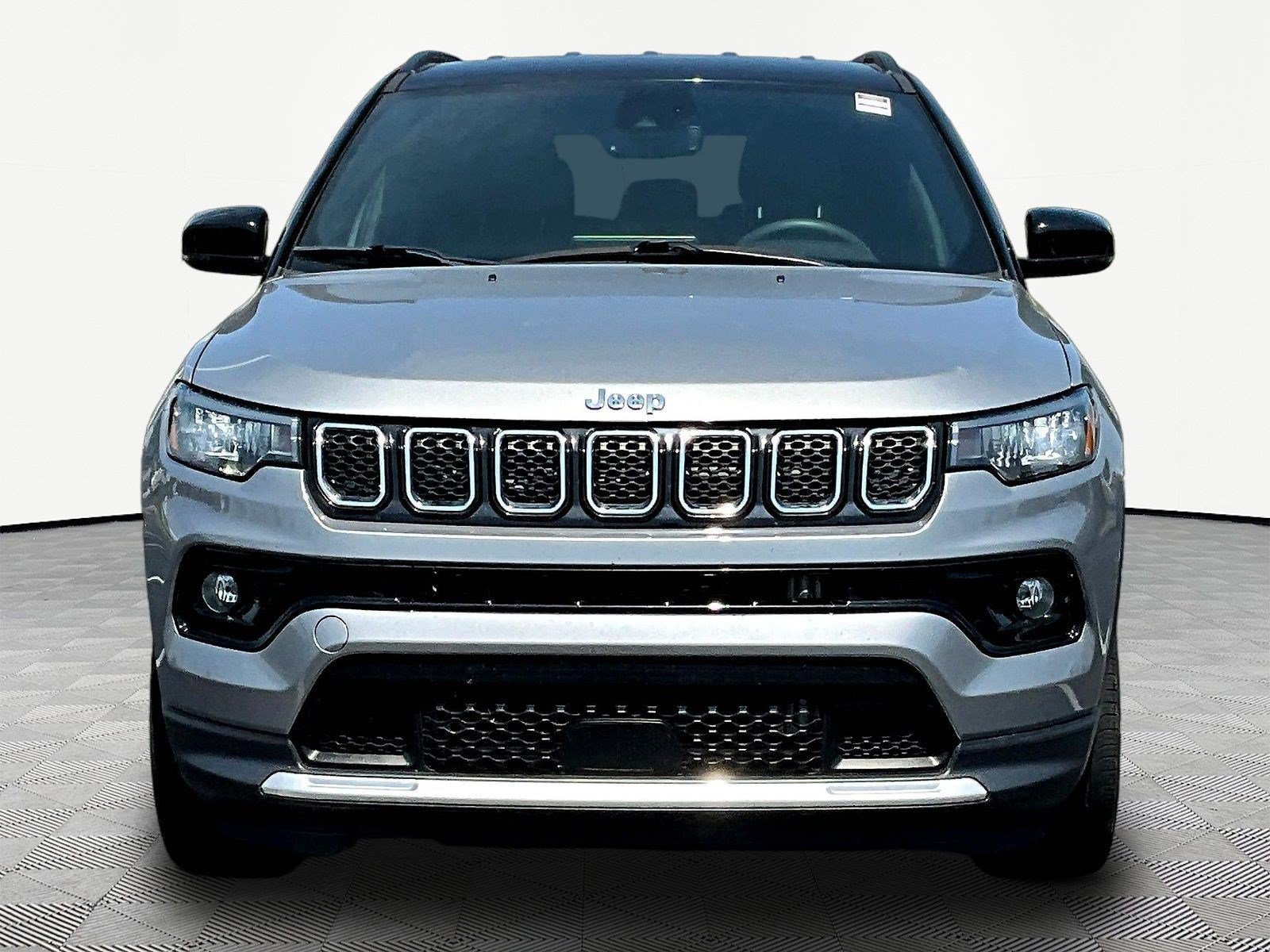 Used 2023 Jeep Compass Limited AWD/4WD image 2