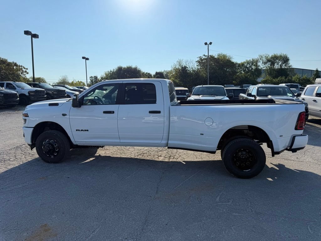 New 2027 RAM 3500 Big Horn AWD/4WD image 10