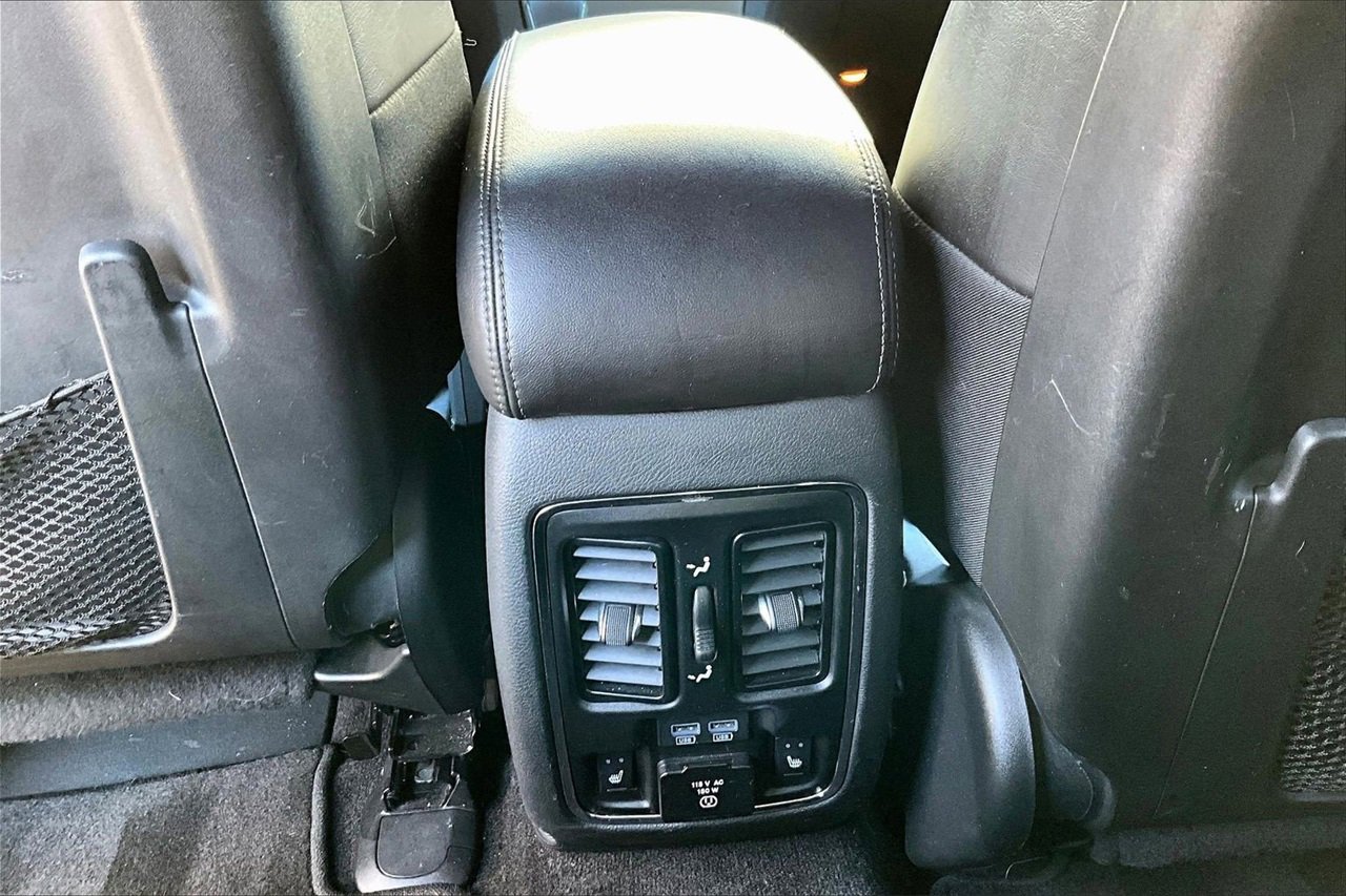 Used 2019 Jeep Grand Cherokee Overland image 16