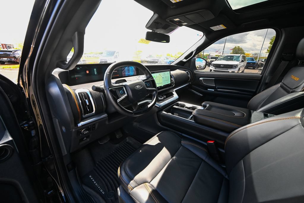 Used 2025 Ford Expedition Tremor AWD/4WD image 19