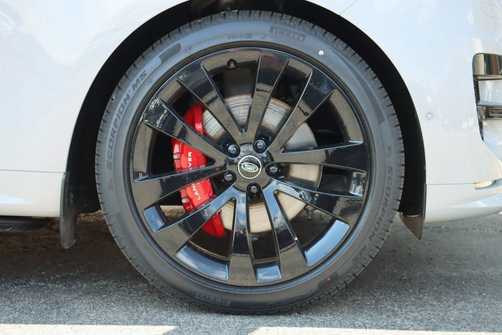 Used 2025 Land Rover Range Rover Sport Dynamic SE AWD/4WD image 9