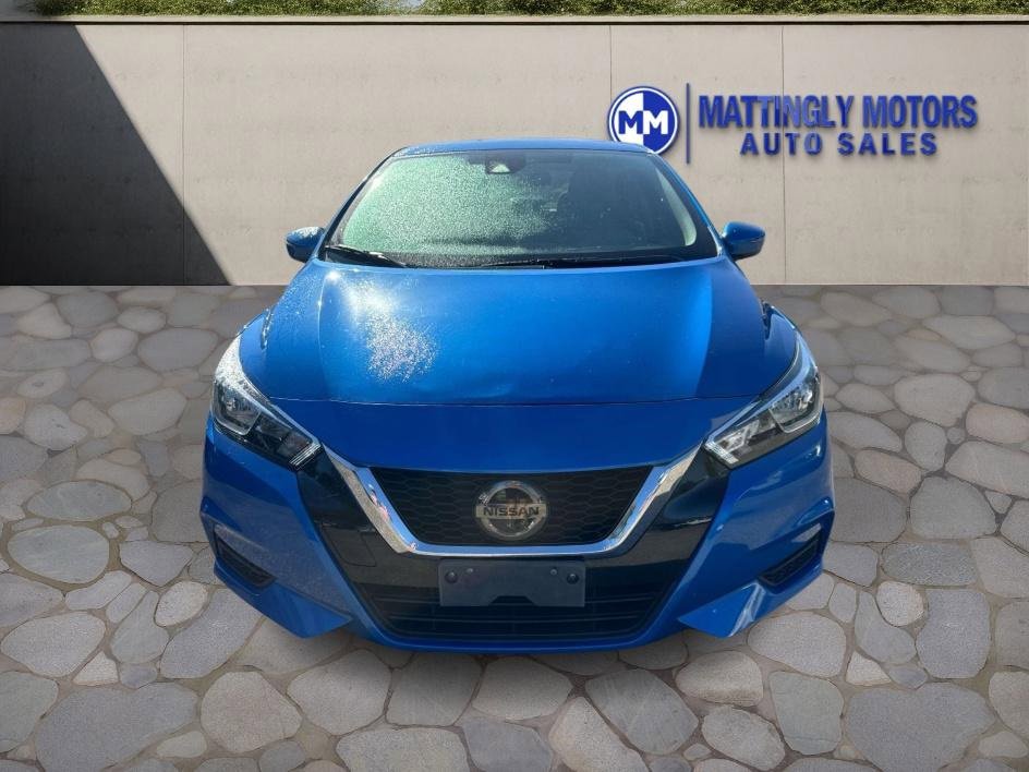 Used 2021 Nissan Versa SV image 2