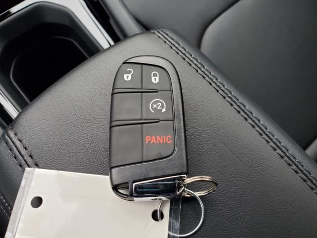 New 2025 Jeep Compass Limited image 23