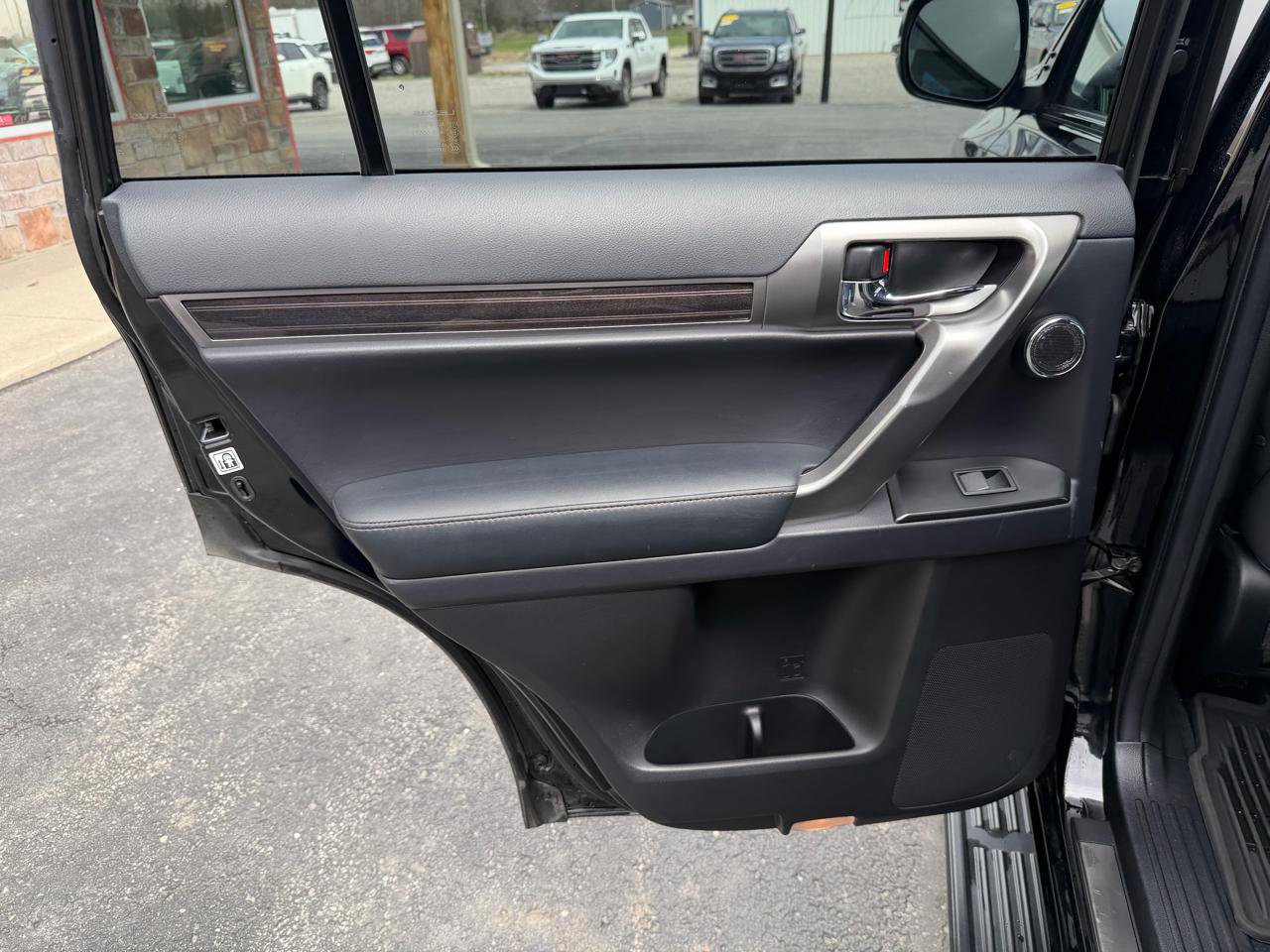 Used 2022 Lexus GX 460 Premium image 17