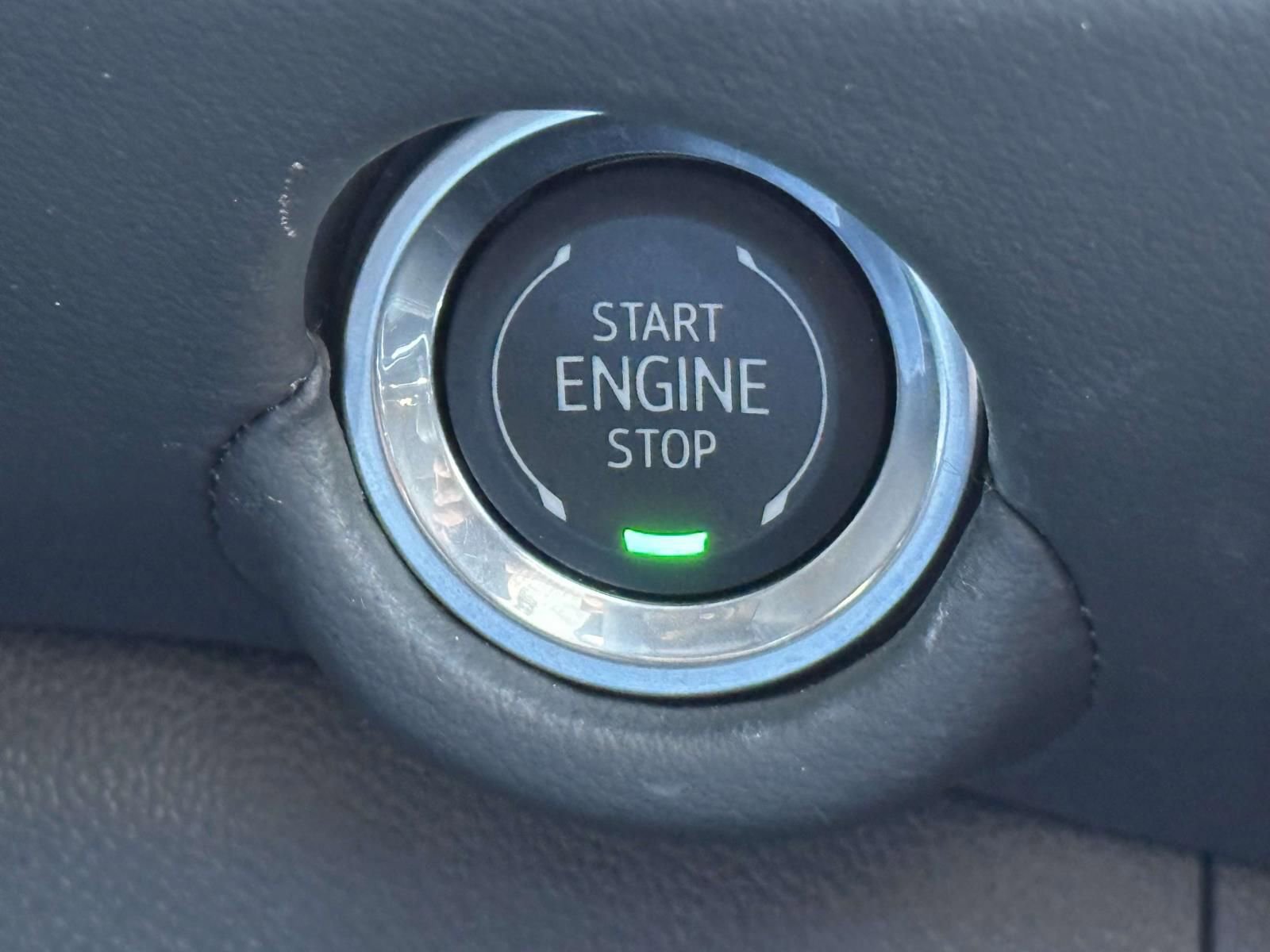 Used 2025 Chevrolet Tahoe Premier AWD/4WD image 18