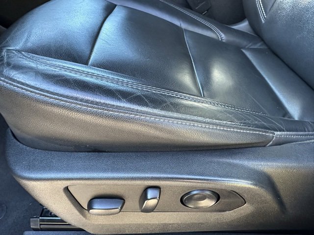 Used 2021 Chevrolet Suburban LT image 31