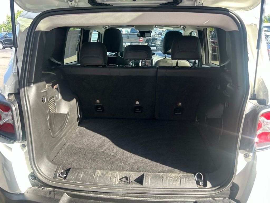 Used 2023 Jeep Renegade Limited AWD/4WD image 23