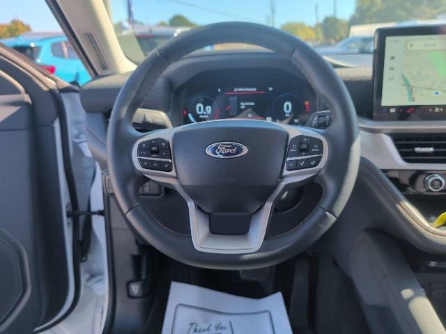 Used 2025 Ford Explorer Active image 23