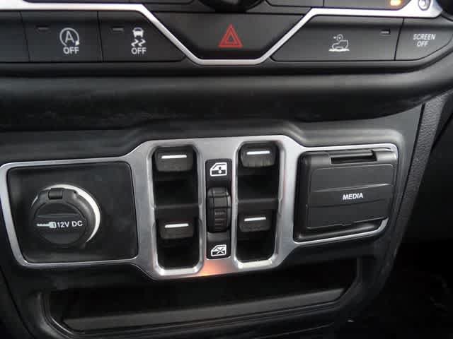 Used 2021 Jeep Gladiator Overland w/ Popular Equipment Package AWD/4WD image 32