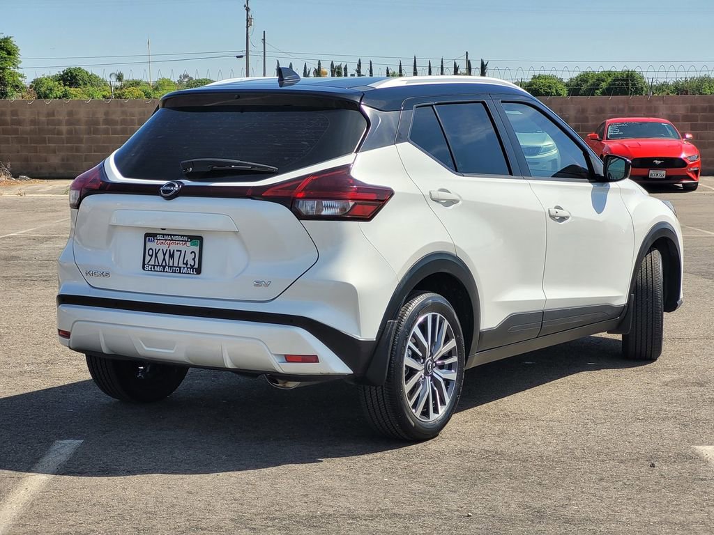 Used 2024 Nissan Kicks SV FWD image 5