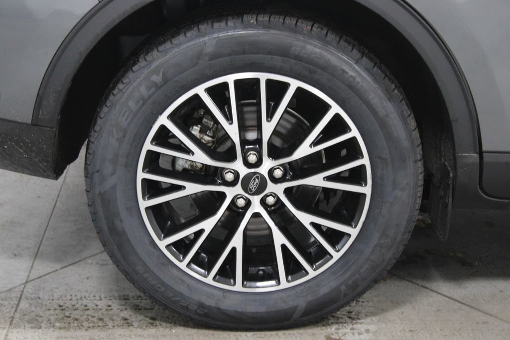 Used 2023 Ford Escape SE w/ PHEV Premium Package image 12