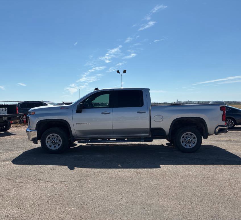 Used 2022 Chevrolet Silverado 2500 LT w/ Convenience Package image 2