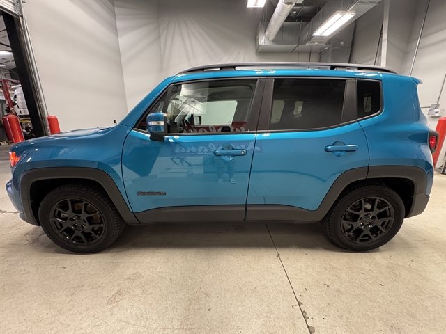 Used 2019 Jeep Renegade Altitude w/ Quick Order Package 2XM FWD image 3
