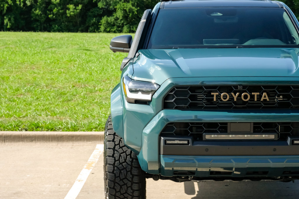 Used 2025 Toyota 4Runner Trailhunter AWD/4WD image 58