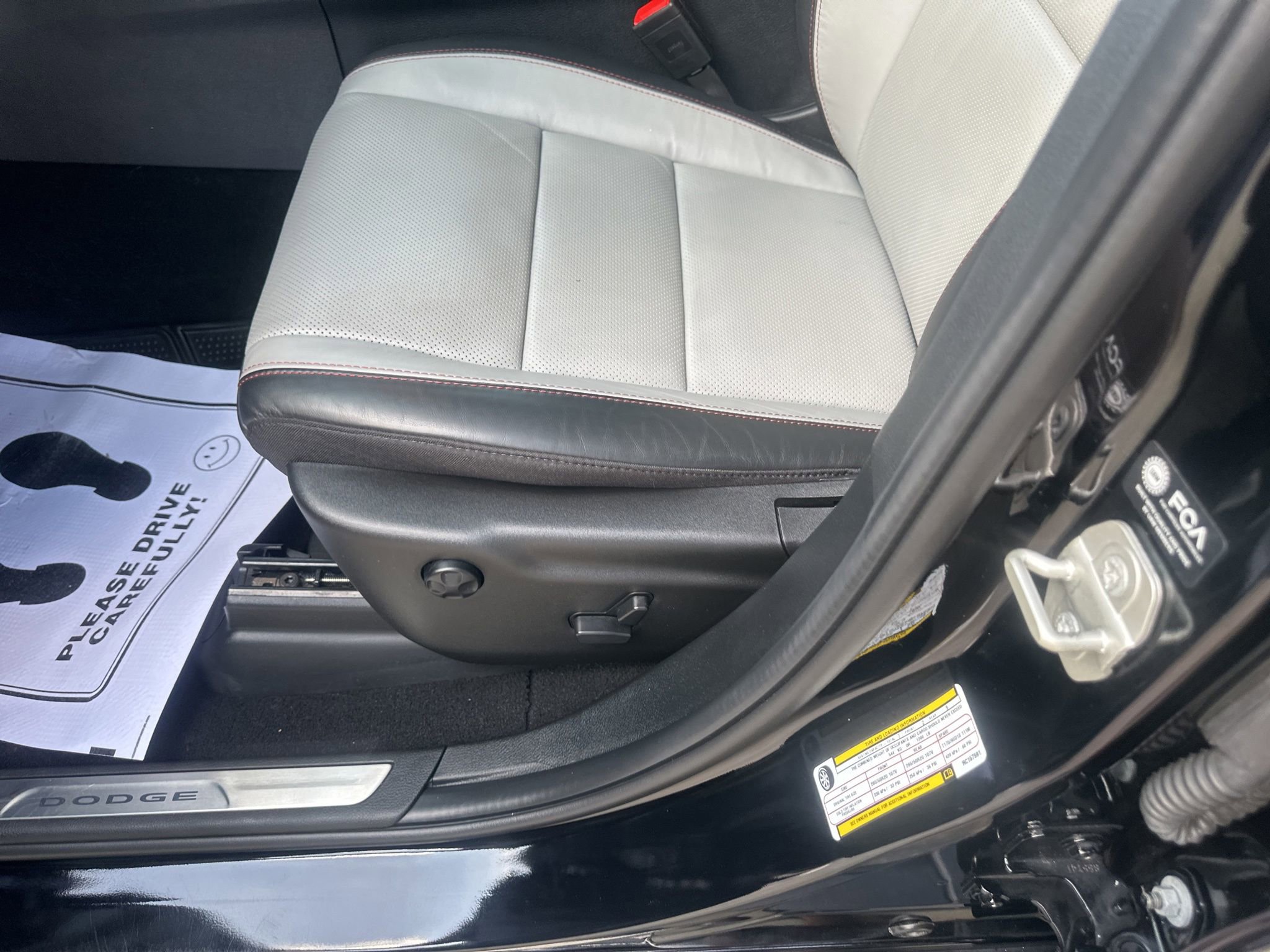 Used 2024 Dodge Durango GT image 28