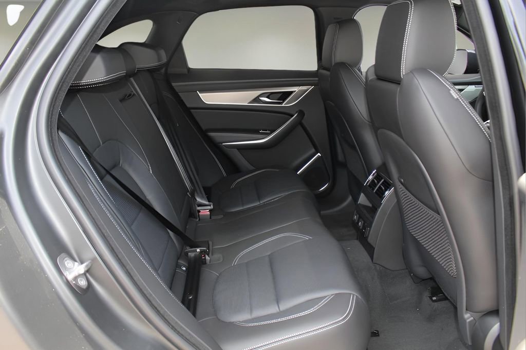 Used 2026 Jaguar F-PACE R-Dynamic S image 17