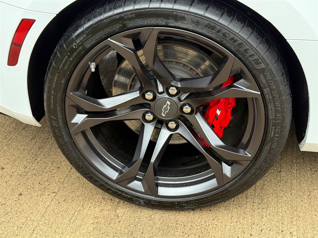 Used 2022 Chevrolet Camaro SS image 32