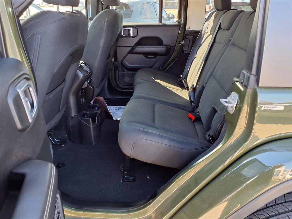 Used 2021 Jeep Wrangler Unlimited Sahara AWD/4WD image 19