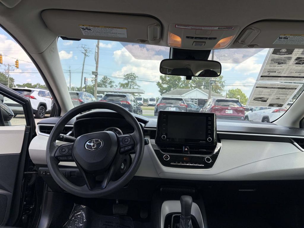 Certified 2022 Toyota Corolla LE FWD image 13