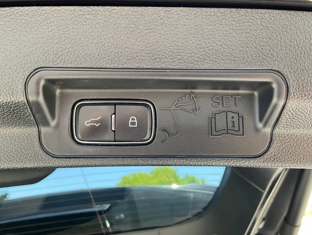 Used 2020 Ford Explorer ST w/ ST Street Pack AWD/4WD image 17