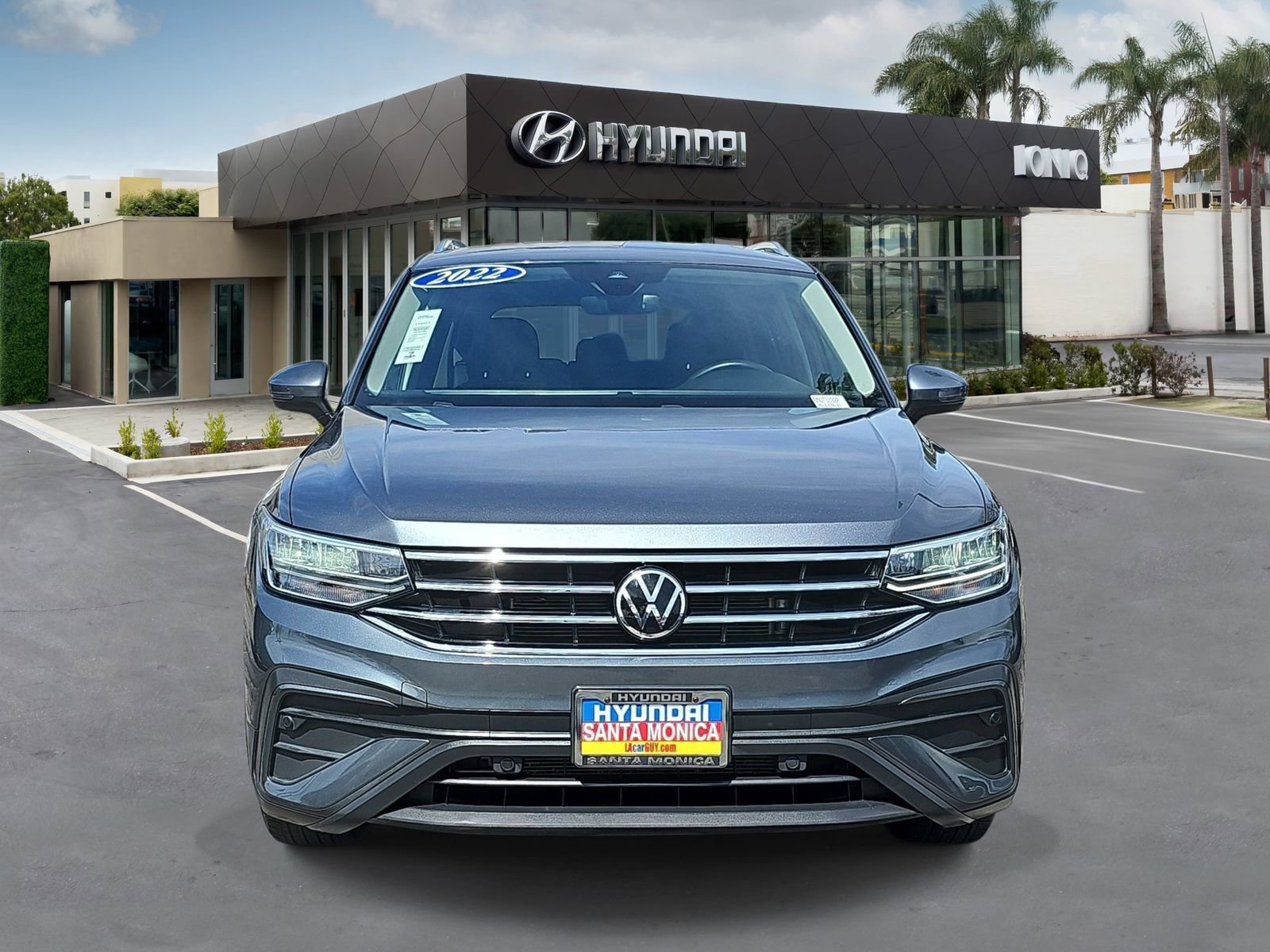 Used 2022 Volkswagen Tiguan SE image 8