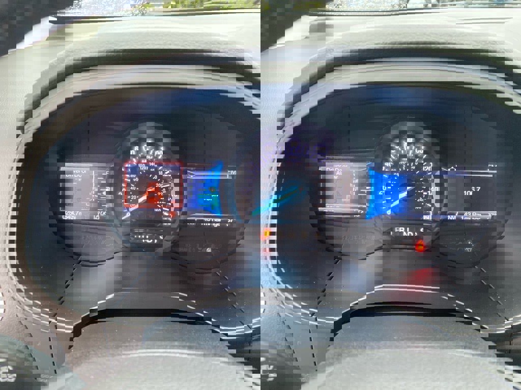 Used 2024 Ford Edge SEL w/ Convenience Package image 18